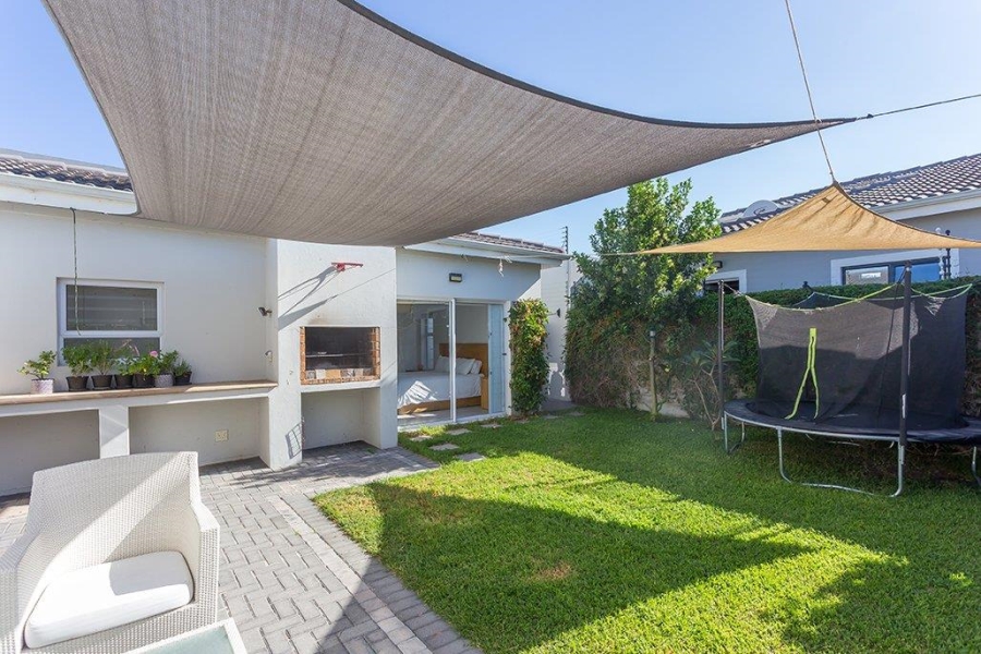 2 Bedroom Property for Sale in Parklands North Western Cape